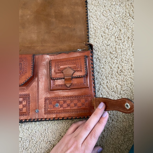 Vintage Leather Shoulder Purse from Mexico - Picture 5 of 15